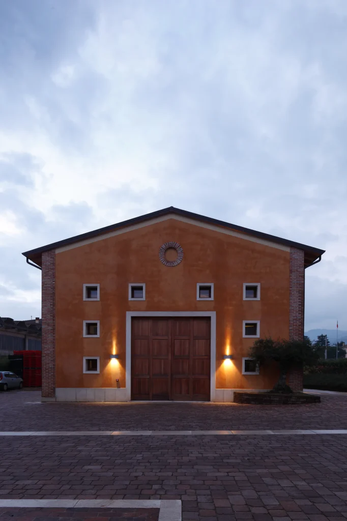 La cantina Fattori al tramonto