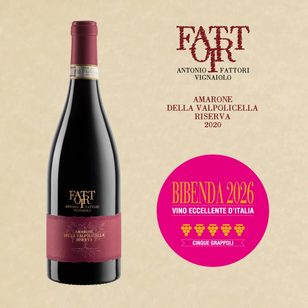 Bottiglia di Amarone della Valpolicella Riserva 2020 con il riconoscimento Bibenda 2026